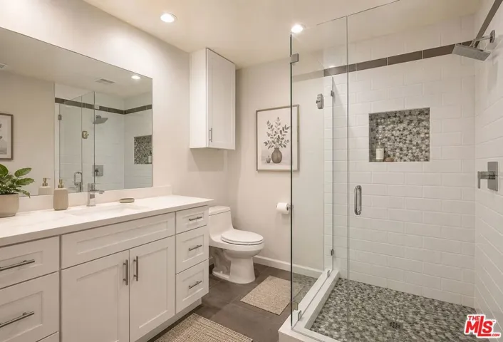 AI Upstairs bathroom (pink rem