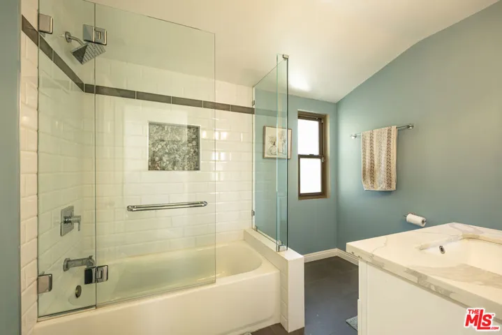 8131 Bianca Avenue, Northridge, California 91325