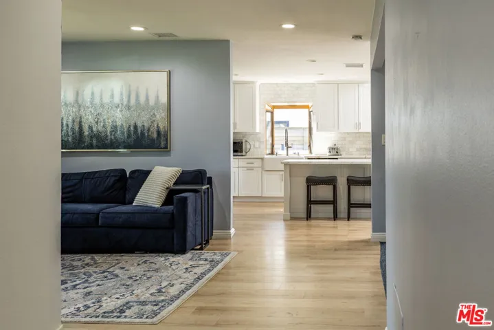 8131 Bianca Avenue, Northridge, California 91325