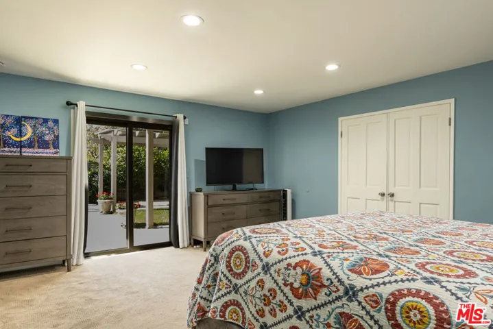 8131 Bianca Avenue, Northridge, California 91325