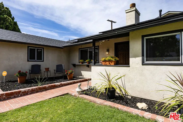 8131 Bianca Avenue, Northridge, California 91325