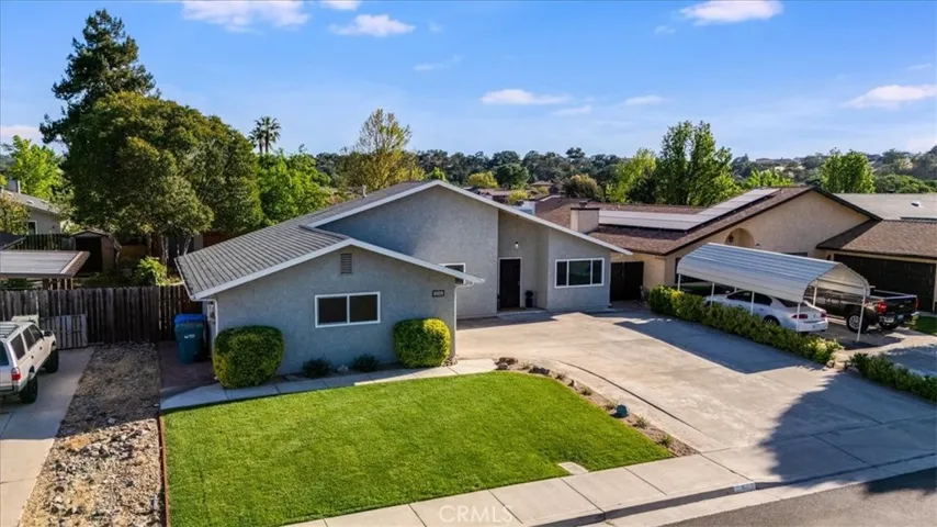 818 Wade, Paso Robles, California 93446