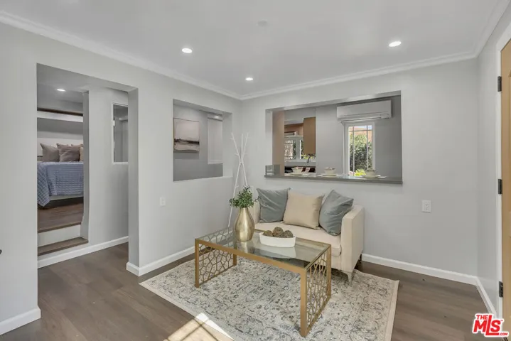 1st Floor TV Area