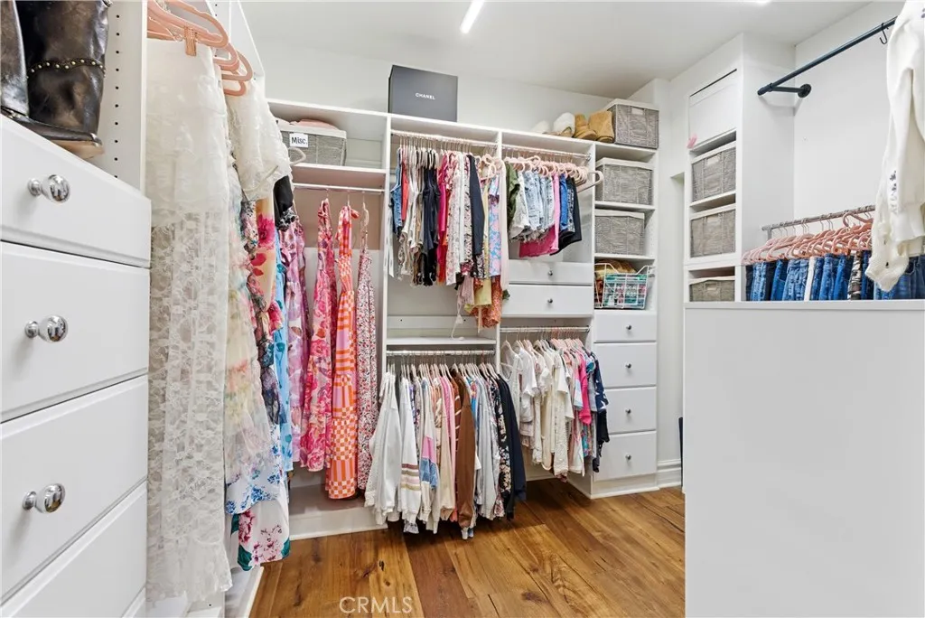 walk in closet one