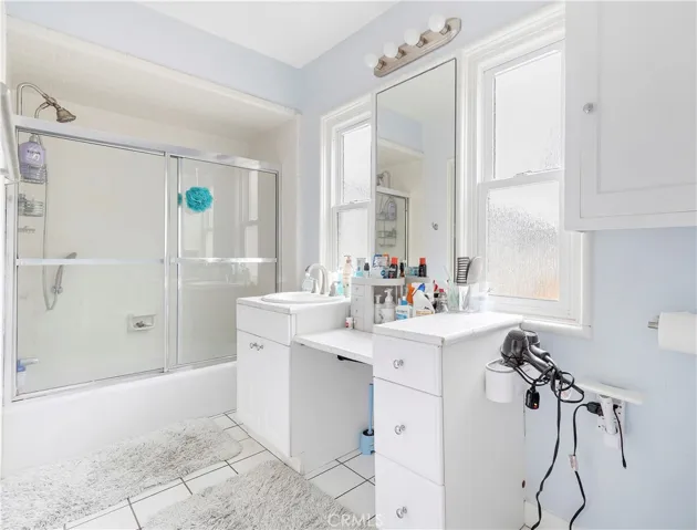 325 Grand Canal, Newport Beach, California 92662