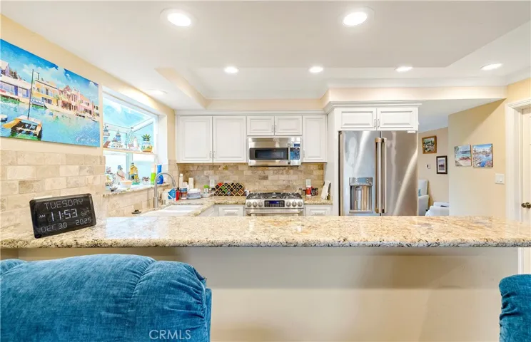 325 Grand Canal, Newport Beach, California 92662