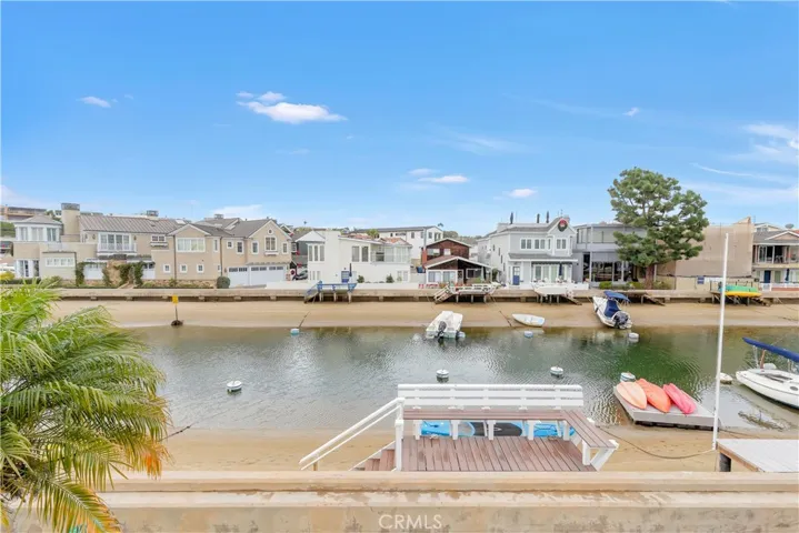 325 Grand Canal, Newport Beach, California 92662
