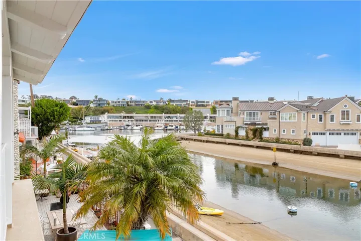 325 Grand Canal, Newport Beach, California 92662