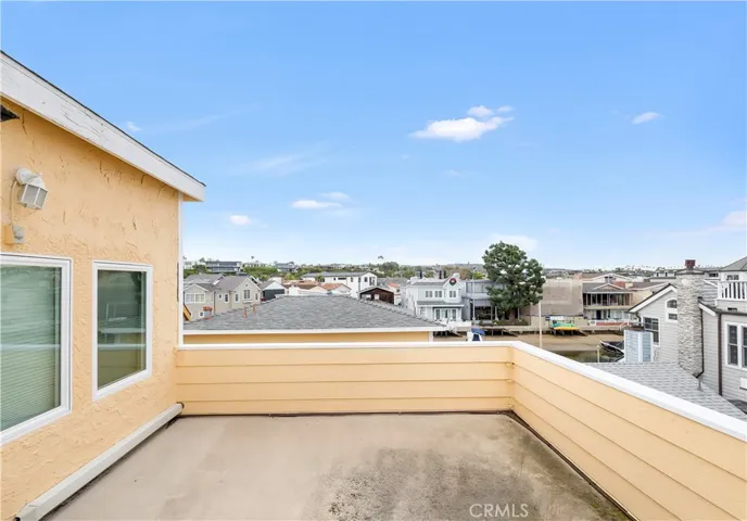 third floor rooftop deck