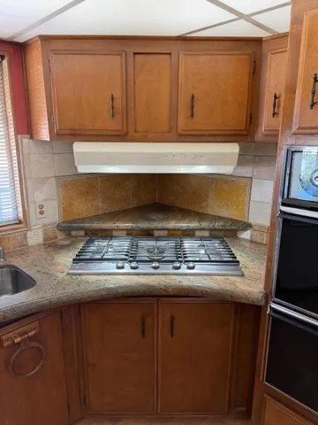 Gas Range/Hood/Double Ovens