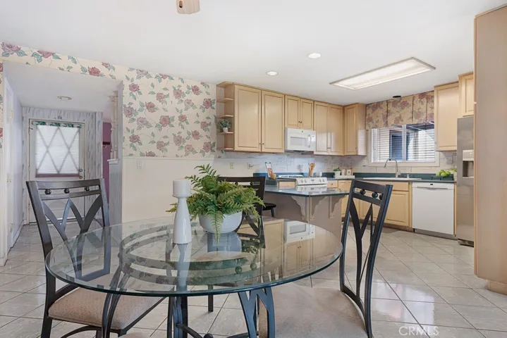 2726 E Diana Avenue, Anaheim, California 92806