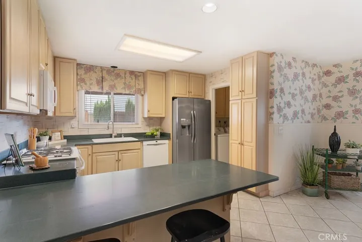 2726 E Diana Avenue, Anaheim, California 92806