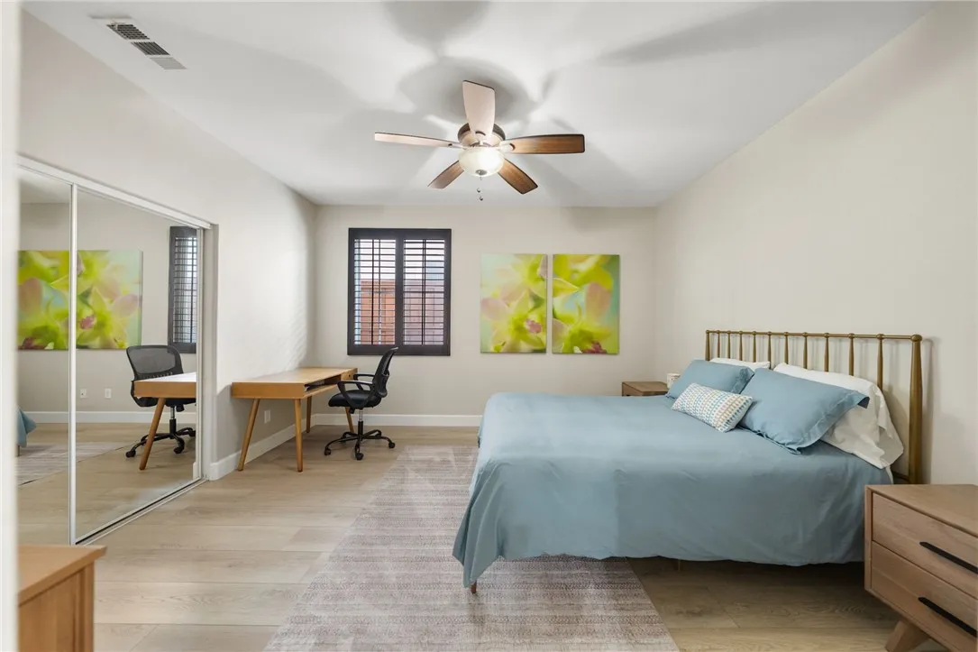 Main floor bedroom(bedroom 2)