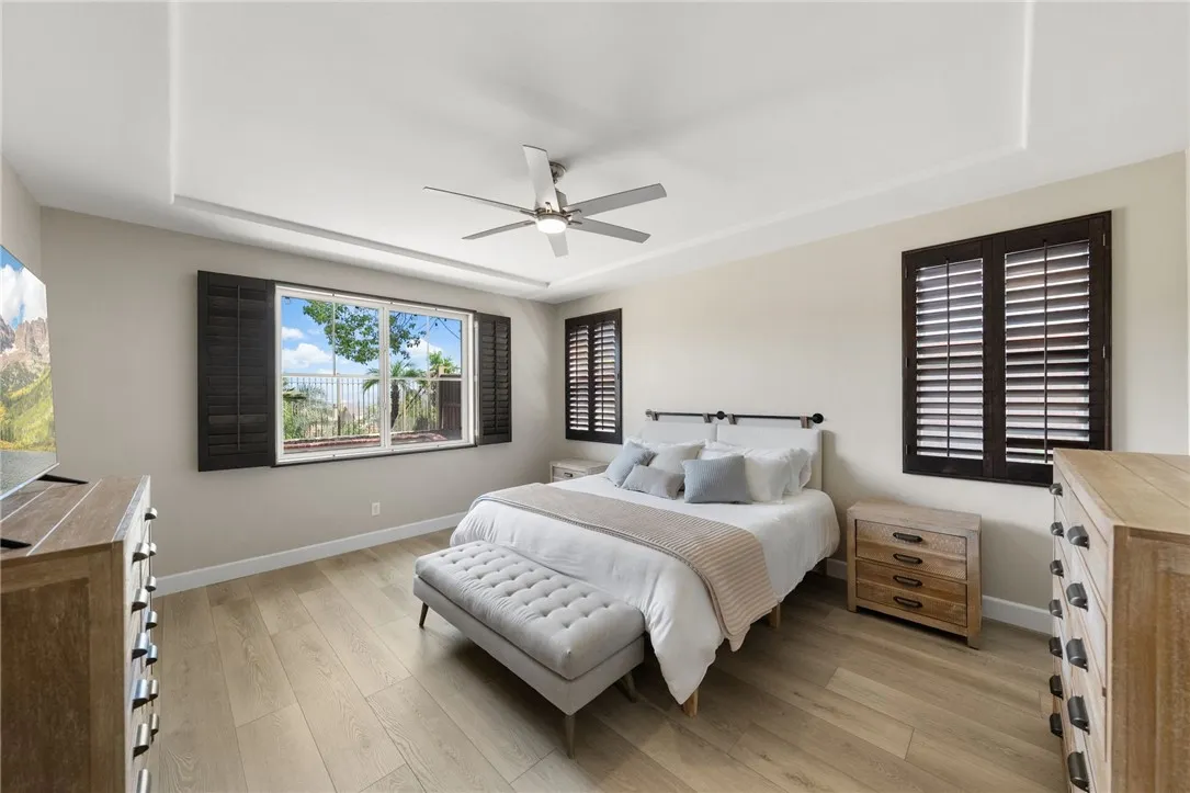 Main floor primary suite(bedroom 1)