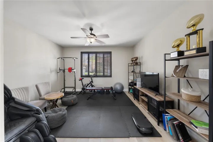 Main floor flex space/office (potential bedroom 5)
