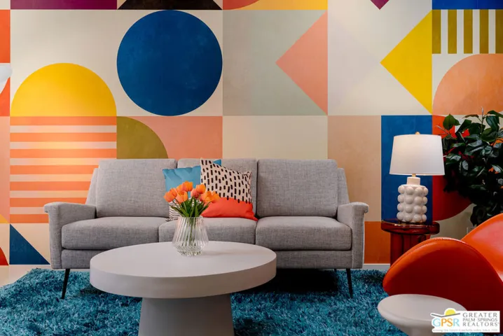 Unit 102 Living Room - Querenc