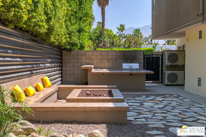 Community Area - Querencia Pal