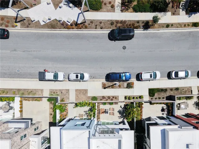 Well-maintained streets with plenty of parking