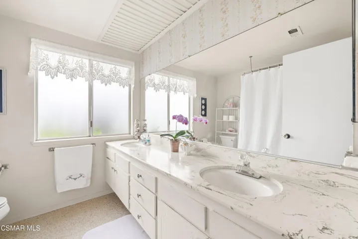 Upstairs bathroom