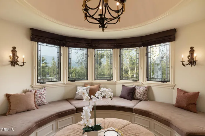primary suite loung