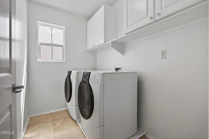 36-web-or-mls-Upmarketmedia_740Fre-106