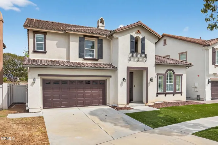 3-web-or-mls-Upmarketmedia_740Fre-009