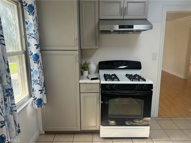 2236 N Manning, Burbank, California 91505
