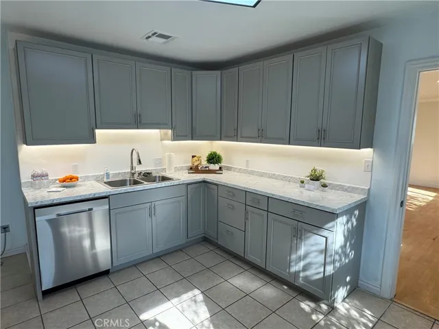 2236 N Manning, Burbank, California 91505