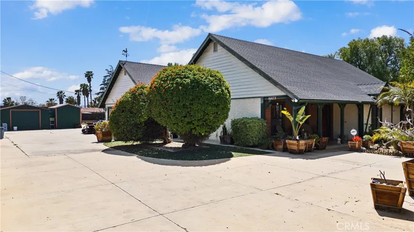 16872 Iris, Riverside, California 92504