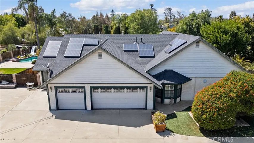 16872 Iris, Riverside, California 92504