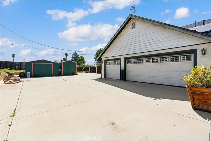 16872 Iris, Riverside, California 92504