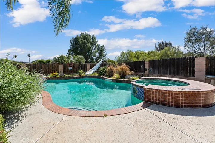 16872 Iris, Riverside, California 92504