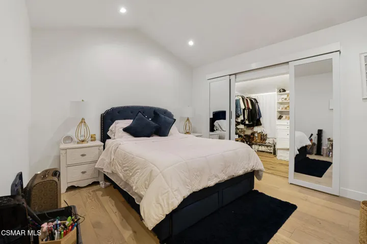 Guest bedroom