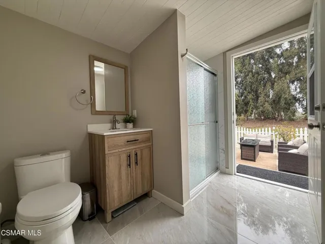 Guest-unit-bathroom