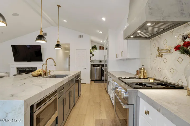 152 Via Rosal  -   HsHProd-15