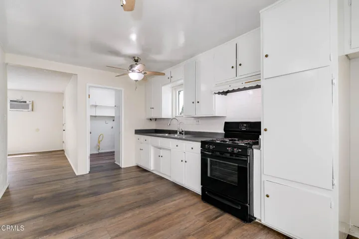 132 Pointsettia Ave-8