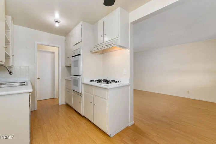 132 Pointsettia Ave-23