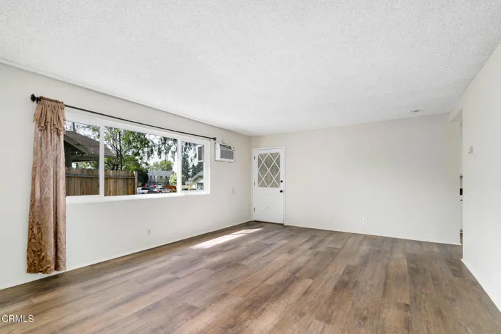 132 Pointsettia Ave-4