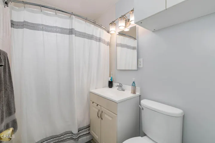 132 Pointsettia Ave-28