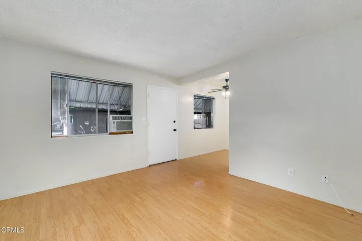 132 Pointsettia Ave-21