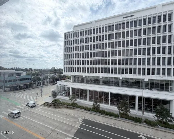 View of Lake Avenue