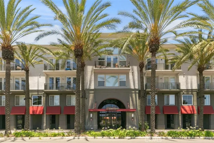 Stadium Lofts Exterior Entry to Clubhouse