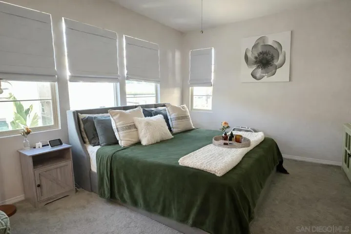 Spacious and bright with ensuite, dual vanity bath