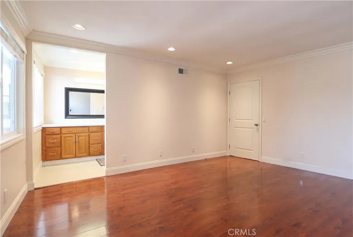 2533 S Townsend, Santa Ana, California 92704