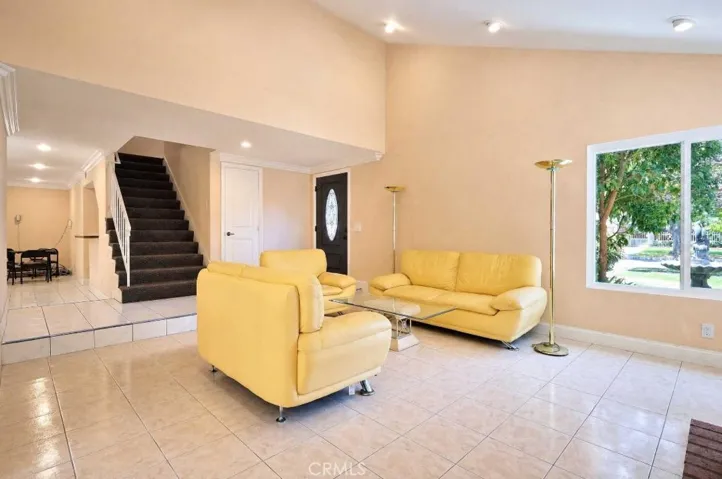 2533 S Townsend, Santa Ana, California 92704
