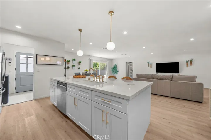 Entertainers delight kitchen