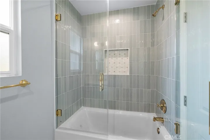Custom luxurious full bath