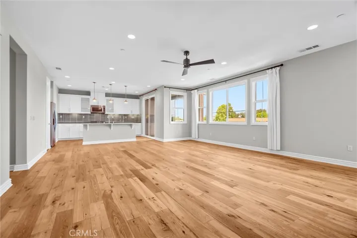 "Single Level" Living Space!