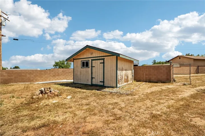 5209 W Avenue M8, Lancaster, California 93536
