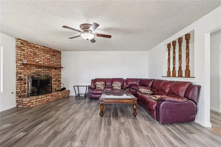 5209 W Avenue M8, Lancaster, California 93536